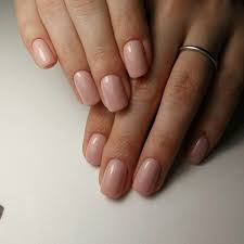 1001 Variantes De Forme D Ongle Et De Deco D Ongle Originale Ongles Courts Roses Ongle Carre Ongles