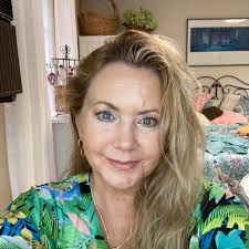 Join Jane Treacy QVC and me tonight (10/19) at 10pm ET for the premiere of  the new limited series, "Merry Memories with David & Jane!" We'll be  sharing our holiday memories and