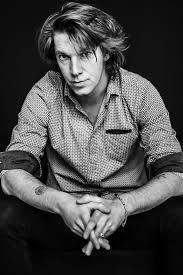 View the profiles of people named kiss tibi. Kiss Tibi Megtalalta A Muveszet Lenyeget Kormanyzoo