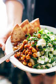 Detox Moroccan Spiced Chickpea Glow Bowl Pinch Of Yum Recipe Food Vegetarian Recipes Comfort Food