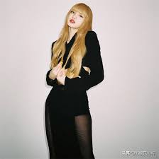 Blackpink and aespa and mamamoo and bts and itzy guess the members. Blackpink Lisa Copied Mamamoo Huasha S Single Minnews