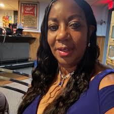 My beautiful daughter handles her business! We are so proud of  yooooou!🎊🙌🏾🎉🎈❤️😘 Happy Graduation Daaaaay Kyra Henry Salute Queen!  Yesssssssss Love you! 👩🏼‍🎓