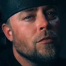 Justin Breeding's Instagram, Twitter & Facebook