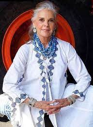 Ali Macgraw At 78 Years Old Still Beautiful Photo Via Joeruggerio Fashion Ageless Style Style