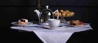 Para visualizacão em tempos de pandemia. Miss Marple Patisserie Et Salon De The A Paris