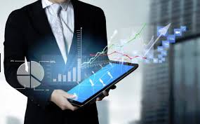 Finance (_plural_ finances) * the management of money and other assets. Ø´Ø±ÙƒØ§Øª Ø§Ù„ØªØ¯Ø§ÙˆÙ„ Ø¹Ø¨Ø± Ø§Ù„Ø§Ù†ØªØ±Ù†Øª Ù‡ÙŠ Ø§Ù„ÙˆØ³ÙŠØ· Ø¨ÙŠÙ†Ùƒ ÙˆØ¨ÙŠÙ† Ø§Ù„Ø³ÙˆÙ‚ Ù…Ø¹Ù†Ù‰ Ø°Ù„Ùƒ Ø£Ù†Ù‡ Ù„Ø§ÙŠØªÙ… Ø§Ù„Ø¨ÙŠØ¹ Ø§Ùˆ Ø§Ù„Ø´Ø±Ø§Ø¡ Ø§Ù„Ø§ Ù…Ù† Ø®Ù„Ø§Ù„Ù‡Ù… Ù„Ø§Ù†Ù‡Ù… Ù‡Ù… Finance Infographic Business Risk Finance Career