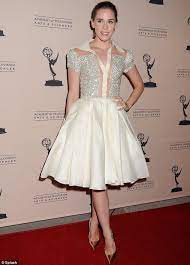 Style Revenge Emily Vancamp Is Outshone By Co Star Christa B Allen In A Dramatic Dress As They Promote Their Hit Show Dresses Short Wedding Dress Fashion