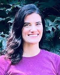 Holly Oyler's Instagram, Twitter & Facebook