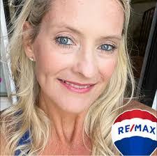 Natalie Embree's Instagram, Twitter & Facebook