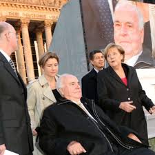 At the age of 86, helmut kohl, germany's former chancellor, might be viewed as a somewhat marginal and ailing figure in his country's political life. Fruherer Bundeskanzler Helmut Kohl Cdu Bei Einheitsfeier In Berlin Gefeiert Politik