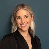 Leah Fernandez's Instagram, Twitter & Facebook