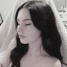 Brittany Guyer's Instagram, Twitter & Facebook