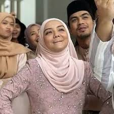 Memang lawa cutting body mira filzah ni bila pakai baju kurung ketat, baju jenis ikut body. Pin On Hijab Chic