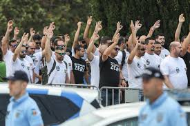 Numa nota publicada nas redes sociais, os responsáveis do movimento zero alerta para o facto de «os polícias estarem cansados… Policias Do Movimento Zero Protestam Em Silencio Em Cerimonia Da Psp