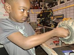 Teaching kids basic mechanical knowledge through hands-on projects