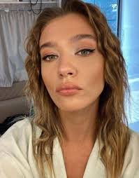 Sevgilisi ile aşk dolu dakikalar yaşayan. T8rsofknwpillm