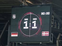 Stindl spielt sofort auf kimmich weiter, der herrlich mit einem 18 uhr: Liveticker Deutschland Danemark 1 1 2 Spieltag Nationalteams Freundschaftsspiele 2021 Kicker