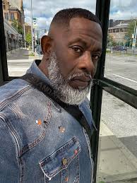 Heyyyyy there. Just wanted to introduce myself. My name is Stacy and I am  52 from Detroit. I'm not a truck driver, but I'll make a good passenger. 😬 