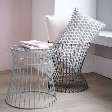 Bout De Canape Petit Tabouret Petite Table Zodio Petit Meuble Idee Deco