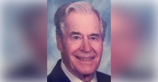 Daniel Esler's Instagram, Twitter & Facebook