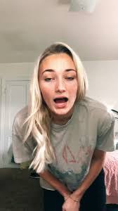 Madelyn Moreland's Instagram, Twitter & Facebook