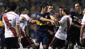 Boca vs river ¿los responsables? Boca Juniors Gegen River Plate Im Copa Libertadores Finale Mehr Krieg Als Ein Fussball Seite 1
