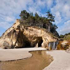 Hug point state recreation site is a state park on the northern oregon coast in the u.s. Hug Point Waterfall In Arch Cape Or