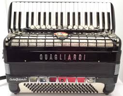 Quagliardi 4 Reed Accordion With Mute Switch 1800 Used Piano Button Accordion Accordion