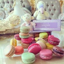 Pin By Mar Sueldo On Crowd Pleasers And Show Stealers Laduree Macarons Laduree Macaroons Laduree