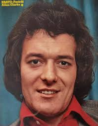 Happy Birthday to Peter Howarth Lead singer of The Hollies since 2005 Born 