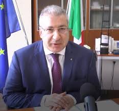 European system of central banks. Il Direttore Di Bankitalia Catanzaro Magarelli La Crisi Come Un Cigno Nero Ecco Come Risollevare L Economia Calabrese Video Intervista