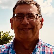 Are there bass to catch at Standing Bear Lake?