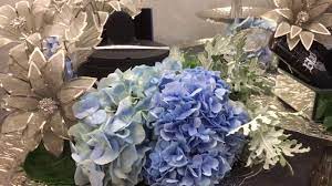 Tutorial gubahan dulang hantaran menggunakan bunga matahari dekorasi ala gaya rustic by doorgiftmurahbatugajah. Hantaran Bunga Hidup Hydrangea Biru Youtube
