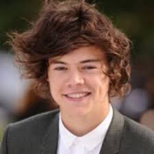 Angel Loucks's Instagram, Twitter & Facebook