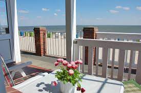 Aktuelle wohnung kauf wyk auf föhr immobilien von 945.000 eur bis 3.300.000 eur mehr als 6 unterschiedliche angebote von 2 portalen vergleichen Urlaub In Wyk Auf Fohr In Einer Ferienwohnung In Dirketer Nahe Zum Sudstrand