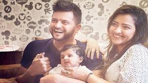 Suresh raina wife age is 28 years currently and she was born in muradnagar, uttar pradesh. Suresh Raina S Wife Priyanka Is Redefining Motherhood Here S How Lifestyle News