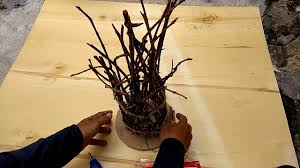 Kerajinan tangan dari bambu barangkali sudah tidak asing kita temui di lingkungan sekitar. Ranting Pohon Menjadi Lampu Hias Twigs Decoratif Light Youtube