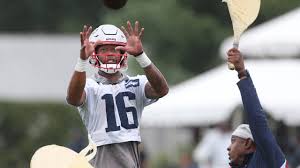 They compete in the national football league (nfl). Patriots Quarterback Cam Newton Gets Bill Belichick S Nod As Starter