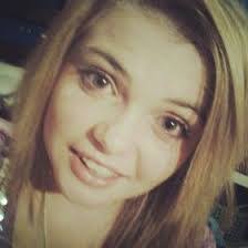 Alissa Everett's Instagram, Twitter & Facebook