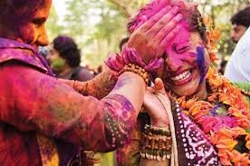 Heinzi boesel and kurt fellner are two austrian health inspectors forced to work together, traveling through austria. Fruhlingsfest Holi Indien Geo