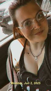 FIF hello ✨ I have been feeling more like myself lately since coming off  one of my meds. I feel like a hottie lately & my relationship is in such a  good