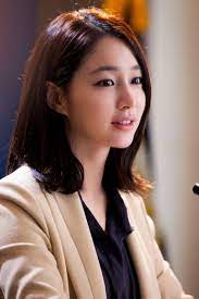 Check out our undercut hairstyles women medium selection for the very best in unique or custom, handmade pieces from our shops. Best Medium Length Hairstyles 2015 Medium Hair Styles Korean Short Hair Korean Hairstyle