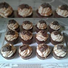 Caramel Mousse Cupcakes Cupcake Recipes Super Moist Chocolate Cake Caramel Mousse