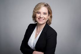 4 Executive Headshot Tips For The C-Suite Execs | HeadShots Inc