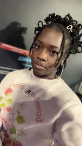 Group I have a question? How do y'all feel about mixing Lo with other  brands. I've seen it in here. It's just my preference but I don't mix  nothing, Shoes either. Lo