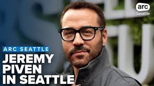 Actor and comedian Jeremy Piven to visit Seattle's Neptune Theatre