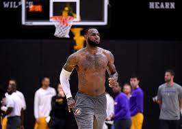 Theatre mode (alt+t) fullscreen (f) Treles Istories Apo Th Foyska Toy Nba