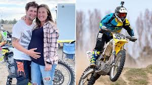 Stuntman alex harvill, 28, died thursday morning while practicing to make an attempt to break his own record for longest dirt to dirt motorcycle ramp jump. K4cdtqylrmyzom