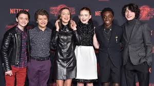 Critique stranger things saison 3, d'abord sans puis avec spoilers. Strangers Things Saison 3 Les Theories Syfy France