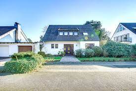 Wir haben 30 immobilien zum kauf in haus meerbusch ab 135.000 € für dich gefunden. Haus Zum Verkauf Alt Schurkesfeld 43 40670 Meerbusch Neuss Rhein Kreis Mapio Net